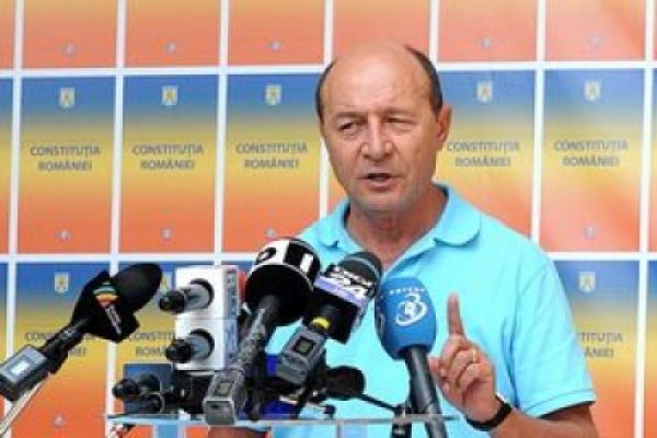 Băsescu: Actualizarea listelor se face radiindu-i pe cei care au decedat